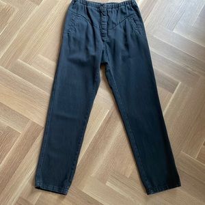 Local pant size 25